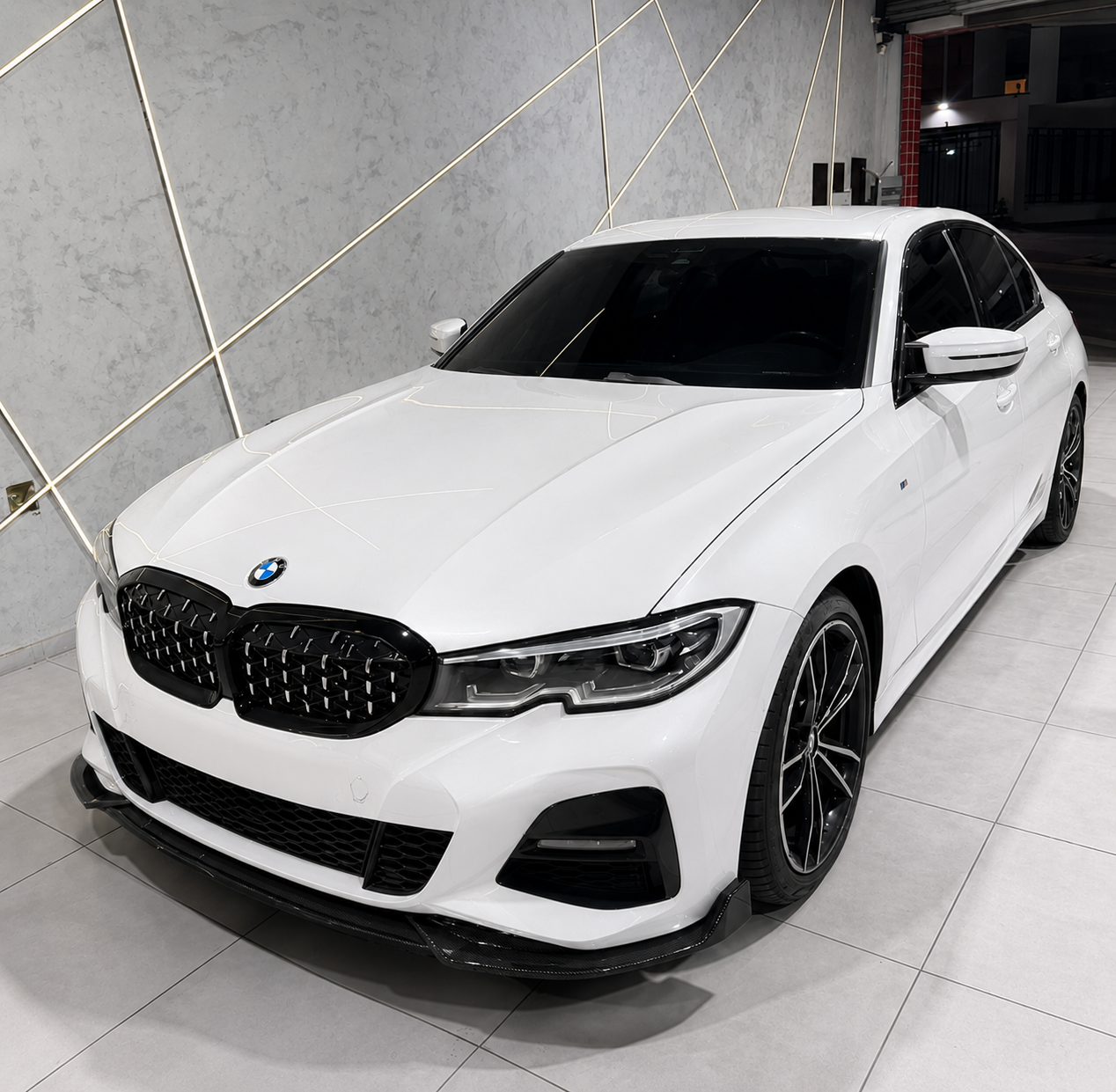 Lame avant noir brillant pour bmw série 3 G20 G21 G28 2018 – 2022 MPARTS AUTO