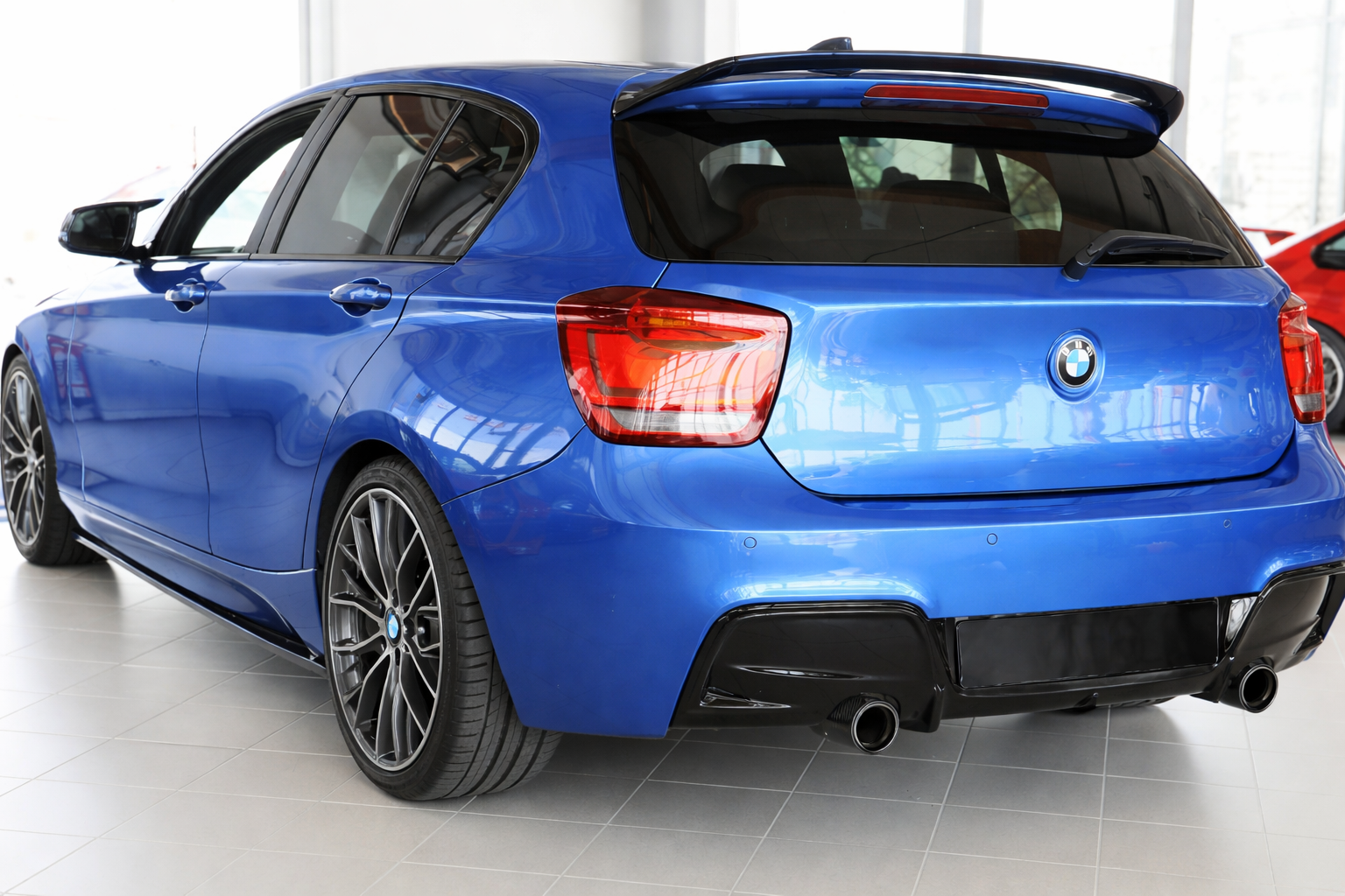 Diffuseur arrière double sortie noir brillant pour BMW SERIE 1 F20 (2011-2014) MPARTS AUTO