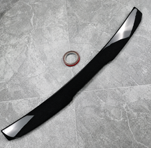 Aileron de toit arrière BMW SERIE 5 E60 2003-2010 - Noir brillant et Carbone MPARTS AUTO